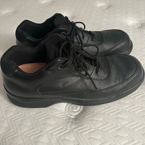 Men’s Apex G7000M Ambulator Shoe Size 16